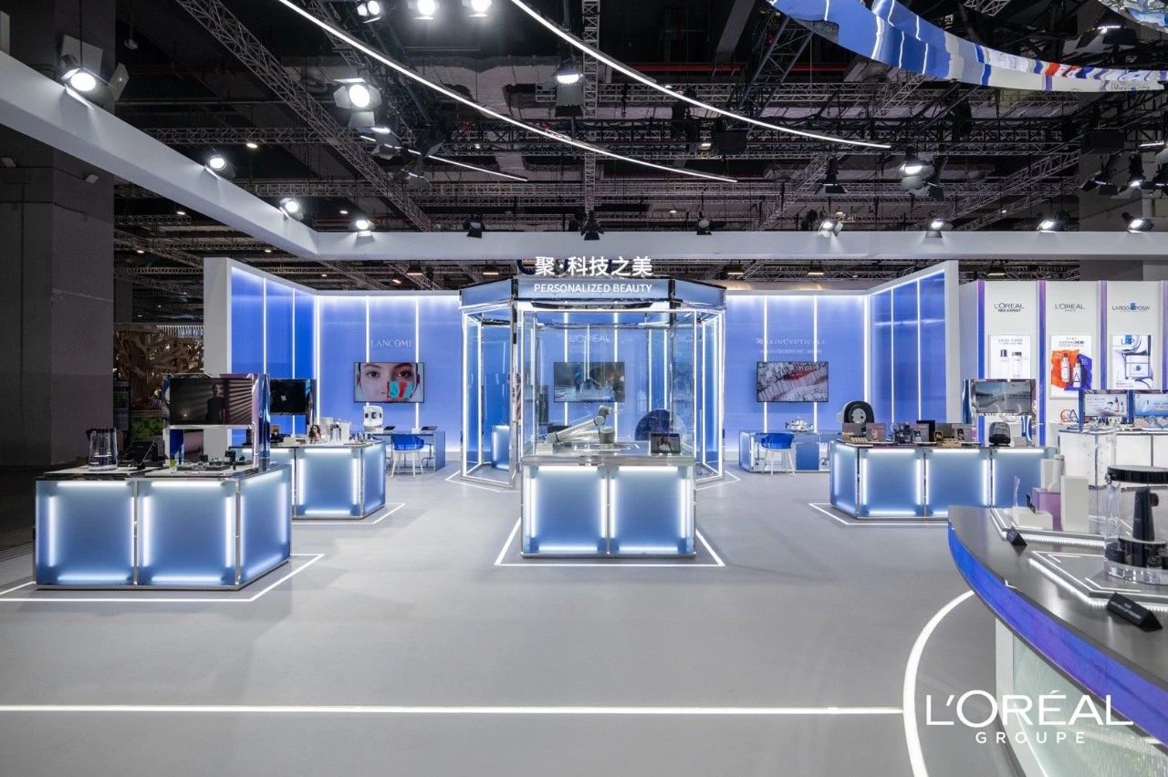 深圳展覽設(shè)計公司帶你看2023進(jìn)博會最具有創(chuàng)意00家企業(yè)展臺(歐萊雅展臺)3